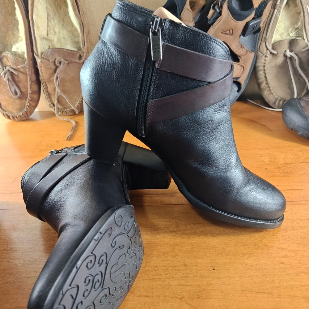 Brighton Gaucho Leather Ankle Boots Bootie Zip Strap Boho Women's Size 8M - Picture 3 of 16